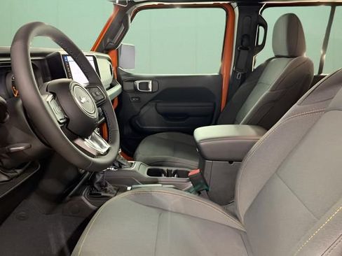 Used 2025 Jeep Wrangler Unlimited Sport AWD/4WD image 20