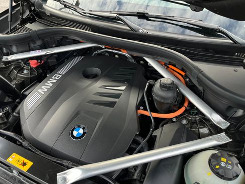 Used 2024 BMW X5 xDrive50e w/ M Sport Package image 21