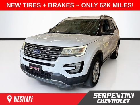 Used 2016 Ford Explorer XLT w/ Equipment Group 202A AWD/4WD image 1