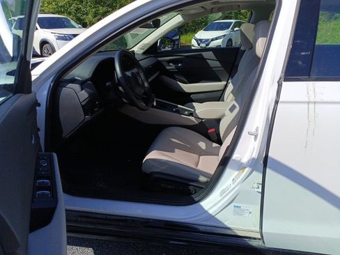 Used 2025 Honda Accord Touring image 5