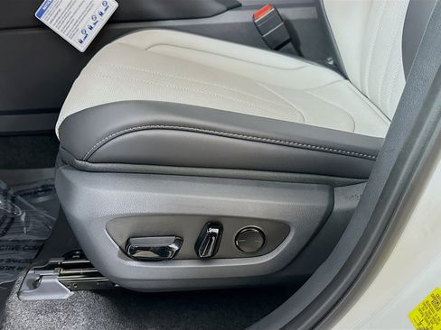 New 2026 Lexus TX 500h AWD w/ Technology Package image 18