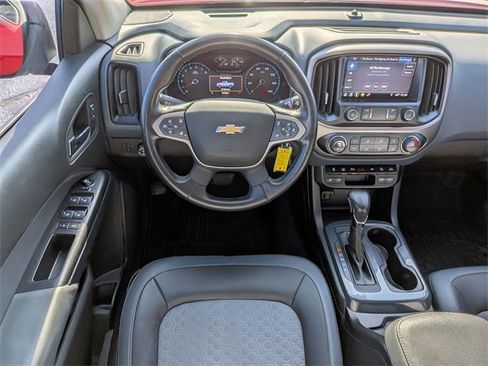 Used 2022 Chevrolet Colorado Z71 w/ Safety Package image 31
