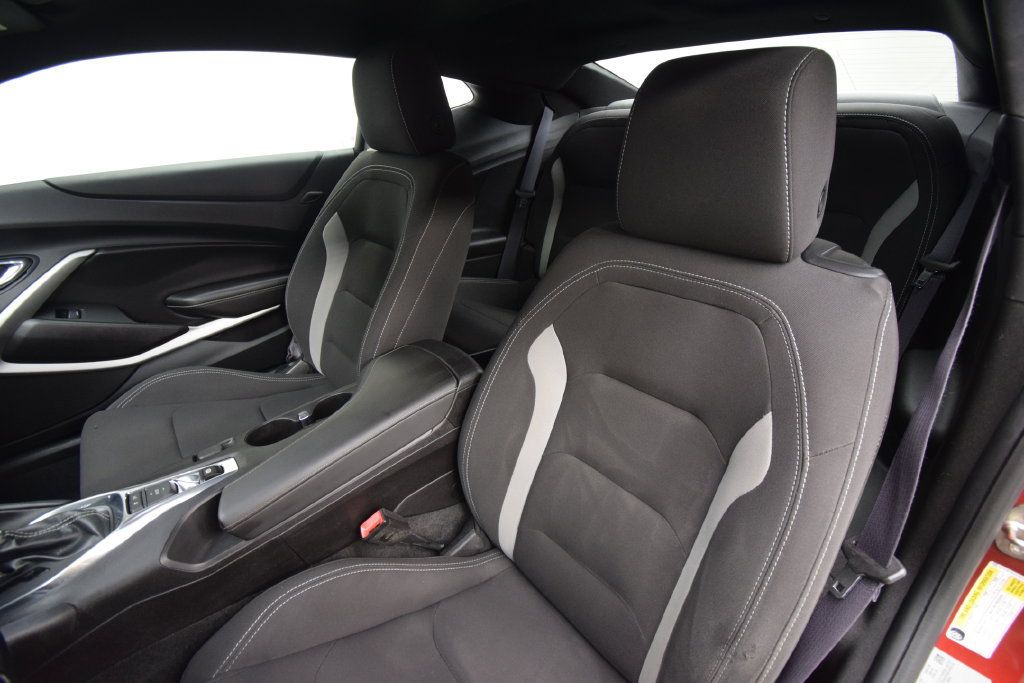 Used 2017 Chevrolet Camaro LT RWD image 14