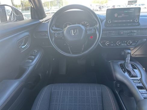 Used 2025 Honda HR-V Sport image 17