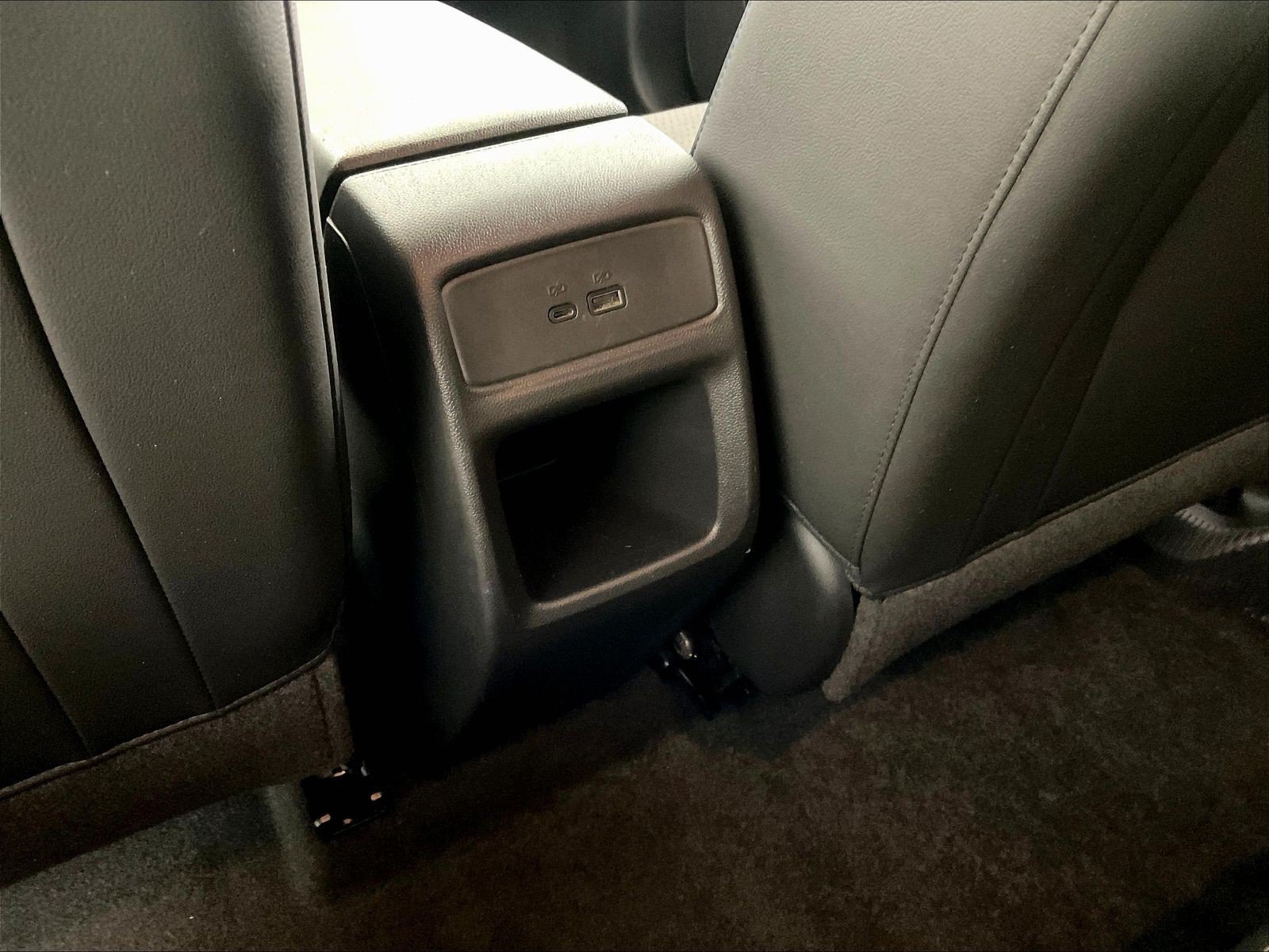 Used 2025 Chevrolet Trax LT FWD image 9