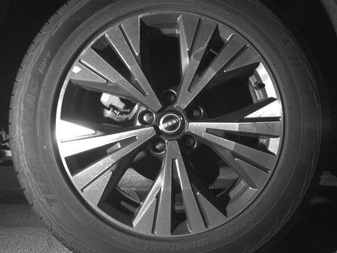 Used 2023 Nissan Rogue SV AWD/4WD image 15
