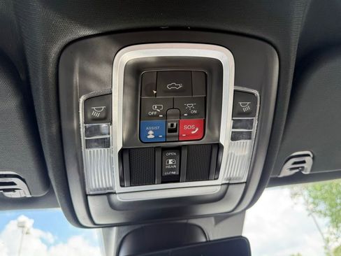 Used 2023 RAM 1500 Laramie AWD/4WD image 27
