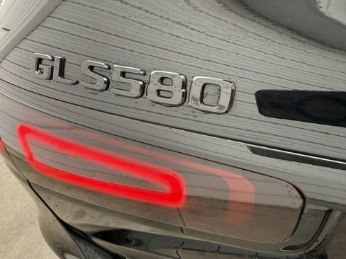 Used 2020 Mercedes-Benz GLS 580 4MATIC image 17
