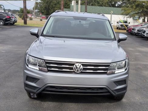 Used 2020 Volkswagen Tiguan S image 3