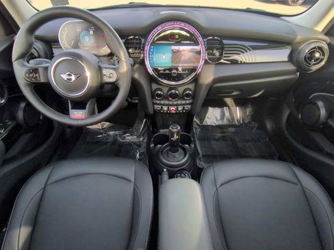 Certified 2023 MINI Cooper 4-Door Hardtop w/ Multitone Edition image 16