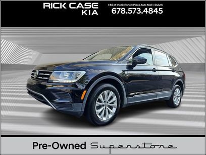 Used 2018 Volkswagen Tiguan SE w/ Panoramic Sunroof Package