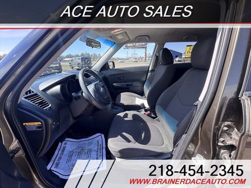 Used 2013 Kia Soul FWD image 9