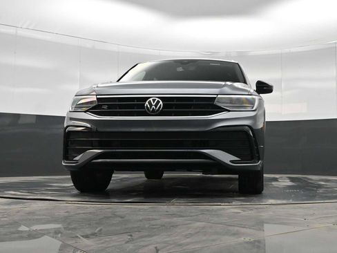 Used 2022 Volkswagen Tiguan SE R-Line image 30