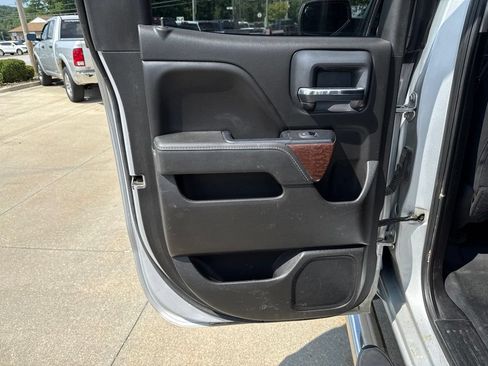 Used 2018 GMC Sierra 2500 SLE w/ Snow Plow Prep Package AWD/4WD image 37
