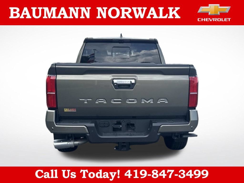 Used 2025 Toyota Tacoma Limited AWD/4WD image 6