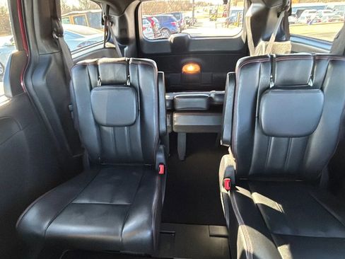 Used 2019 Dodge Grand Caravan GT image 24