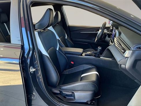 Used 2025 Toyota Camry SE image 26