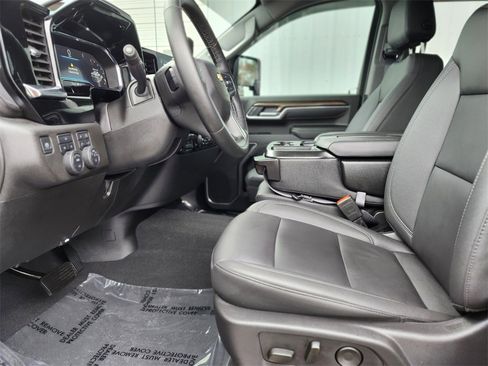 Used 2025 Chevrolet Silverado 2500 LT w/ All Star Edition image 16