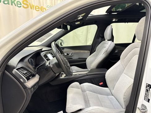 Used 2020 Volvo XC90 T6 Inscription w/ Protection Package Premier image 12