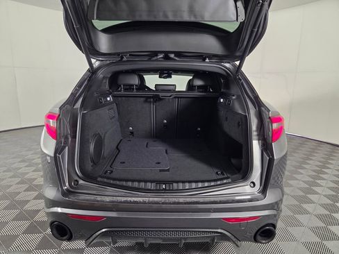 Used 2023 Alfa Romeo Stelvio Veloce AWD/4WD image 28