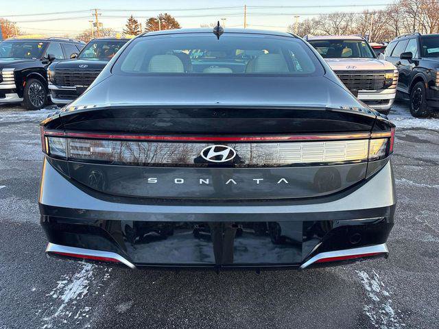 New 2026 Hyundai Sonata SEL FWD image 3