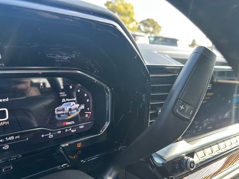 Used 2024 GMC Sierra 3500 SLE w/ SLE Value Package image 18