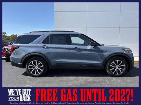 New 2026 Ford Explorer ST-Line w/ Premium Package RWD image 3