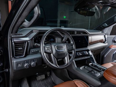 Used 2024 GMC Sierra 2500 Denali Ultimate image 17