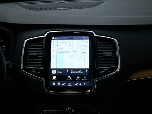 Certified 2023 Volvo XC90 B6 Plus AWD/4WD image 28