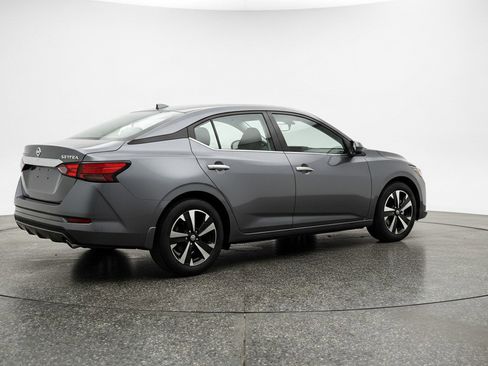 Used 2025 Nissan Sentra SV FWD image 9