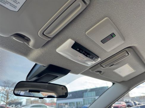 Used 2024 Nissan Kicks SV image 24