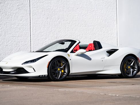 Used 2023 Ferrari F8 Tributo image 14
