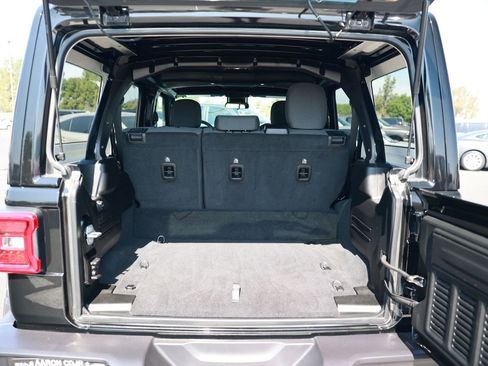 Used 2025 Jeep Wrangler Unlimited Sahara w/ Safety Group image 37