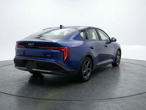 Used 2025 Kia K4 LXS image 9