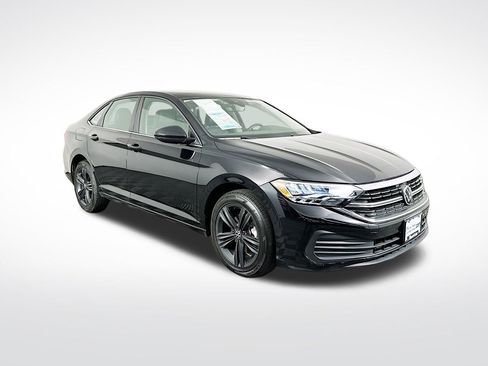 Used 2024 Volkswagen Jetta SE FWD image 1