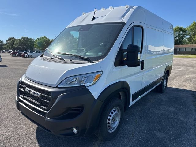 Used 2025 RAM ProMaster 2500 w/ Convenience Group FWD image 3