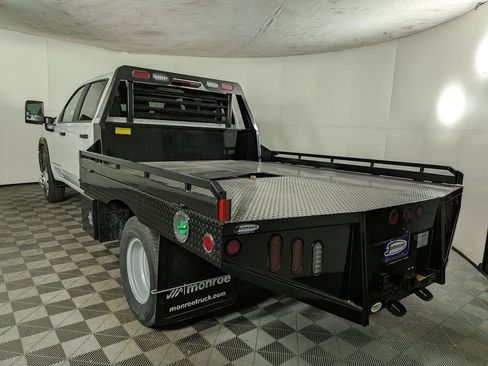 New 2025 GMC Sierra 3500 Pro w/ Convenience Package AWD/4WD image 4