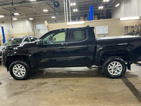 Used 2024 Toyota Tacoma SR AWD/4WD image 3