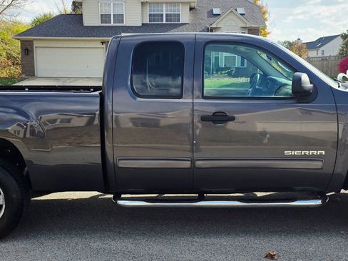 Used 2010 GMC Sierra 1500 SLE w/ Power Pack Plus image 4