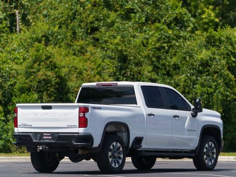 Used 2023 Chevrolet Silverado 2500 Custom w/ Custom Value Package AWD/4WD image 39