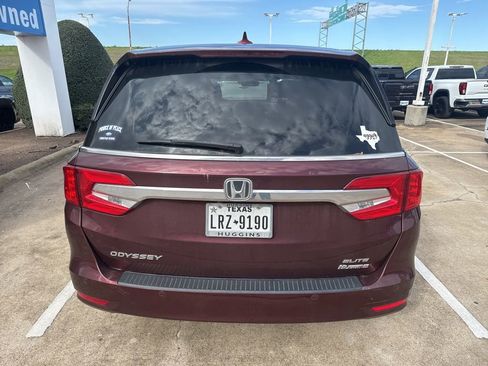 Used 2018 Honda Odyssey Elite image 6