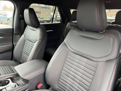 New 2026 Ford Explorer ST-Line w/ ST-Line Street Pack AWD/4WD image 8