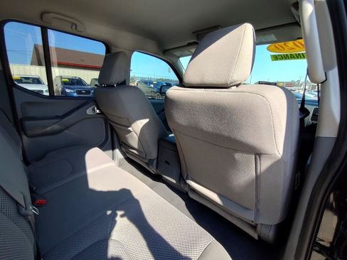 Used 2020 Nissan Frontier SV RWD image 36