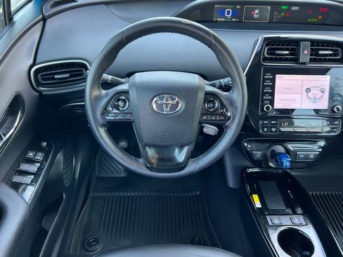Certified 2021 Toyota Prius XLE AWD/4WD image 14