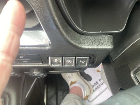 Used 2023 Chevrolet Suburban High Country image 22