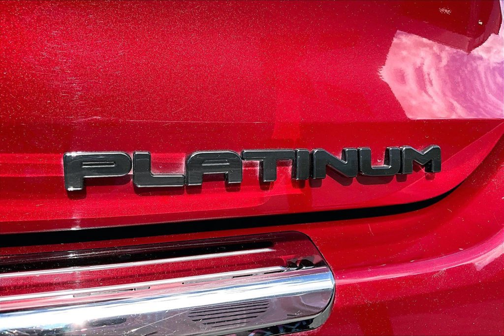 Used 2020 Toyota Highlander Platinum FWD image 25