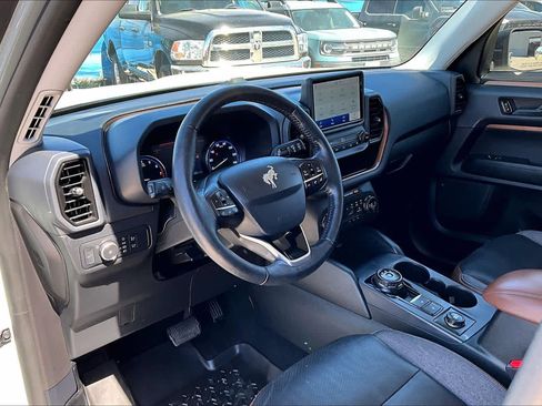 Used 2021 Ford Bronco Sport Outer Banks image 16