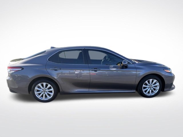 Used 2020 Toyota Camry LE FWD image 6