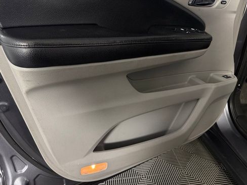 Used 2017 Honda Pilot Touring image 24