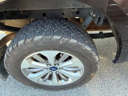 Used 2018 Ford F150 XL w/ Equipment Group 101A Mid AWD/4WD image 14